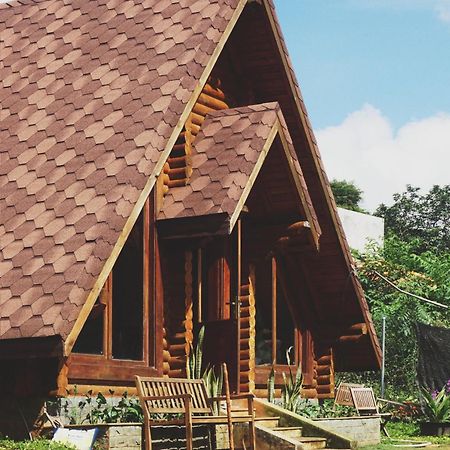 Nha Bao La - Ho Dak Long Thuong Hotel Bảo Lộc Exterior foto