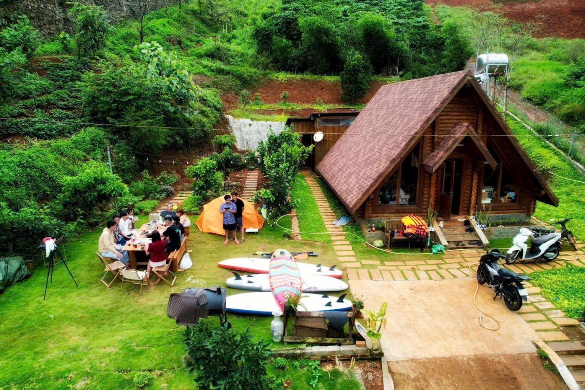 Nha Bao La - Ho Dak Long Thuong Hotel Bảo Lộc Exterior foto