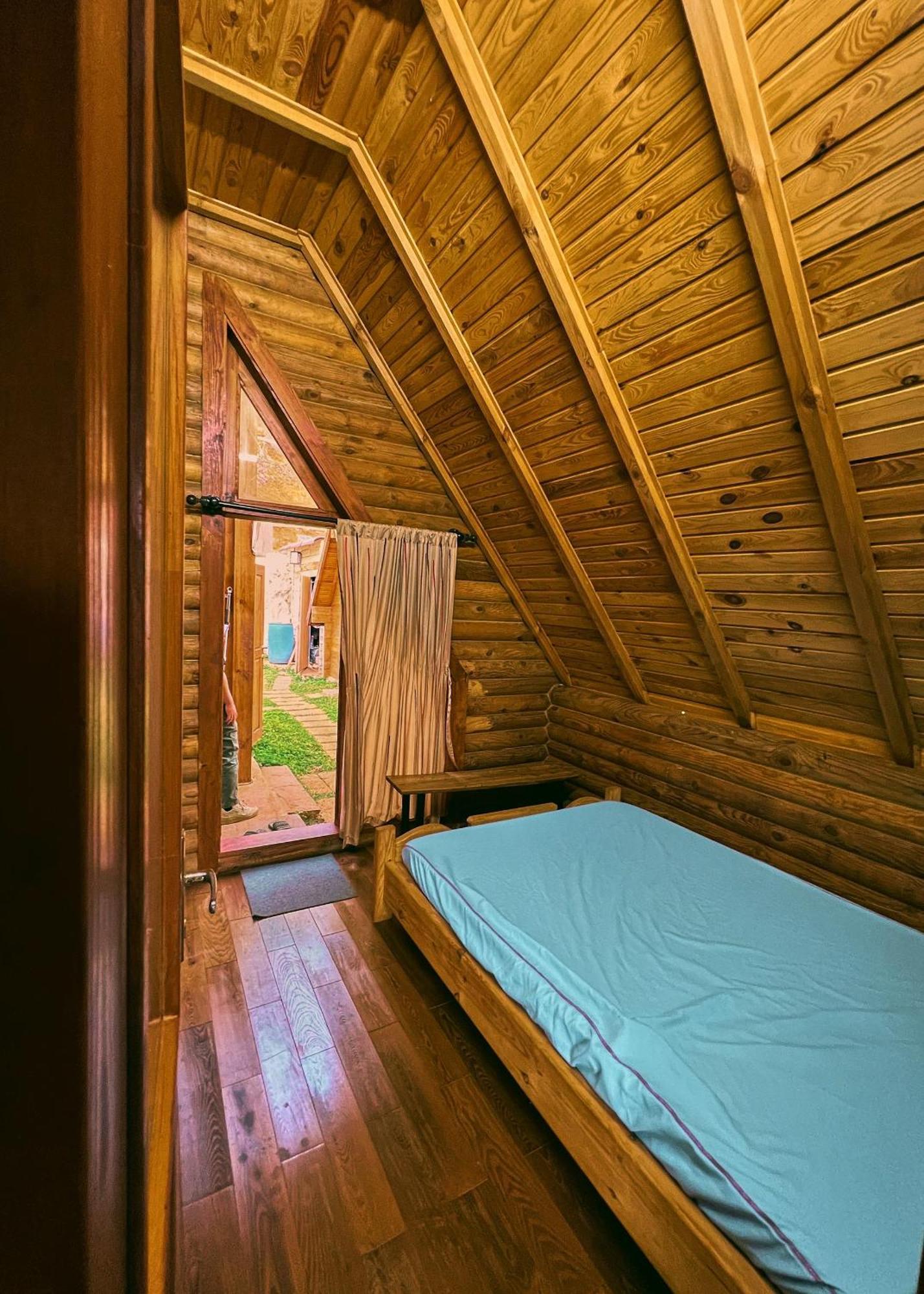 Nha Bao La - Ho Dak Long Thuong Hotel Bảo Lộc Exterior foto